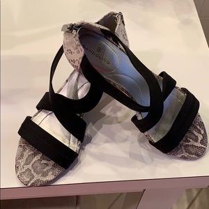 Bandolino black and white sandals